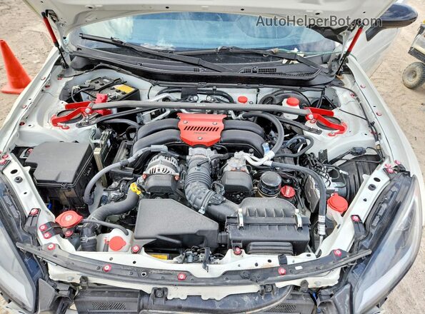 JF1ZDBS11S9701101 2025 SUBARU BRZ White Vista del compartimento del motor