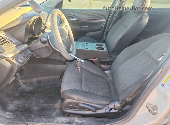 6G3NS5U26GL219825 2016 CHEVROLET CAPRICE White Widok wnętrza z przodu