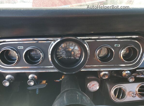 6R07T191673 1966 FORD MUSTANG Red Vista del cuadro de instrumentos