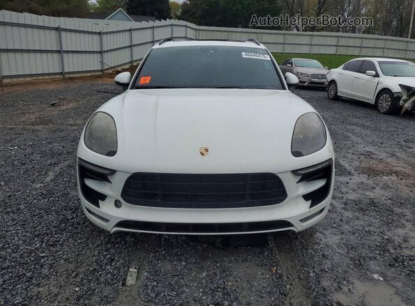WP1AG2A57HLB51688 2017 PORSCHE MACAN White 