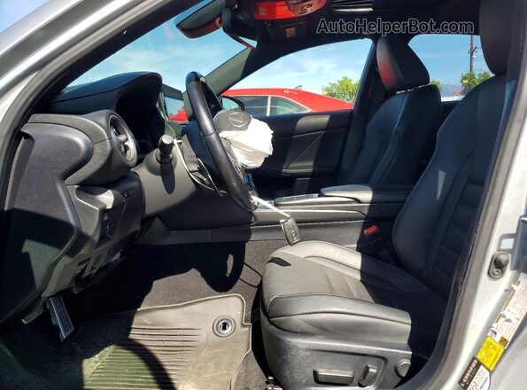 JTHGZ1E23M5021033 2021 LEXUS IS Серебряный Вид панели приборов