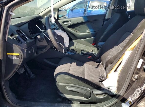 3KPFK4A74HE158321 2017 KIA FORTE Black 