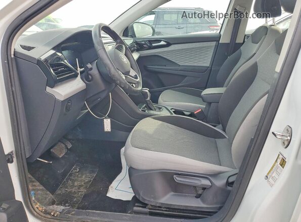 3VV5X7B23RM120475 2024 VOLKSWAGEN TAOS Белый Вид панели приборов