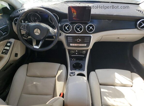 WDCTG4EB3LU021815 2020 MERCEDES-BENZ GLA-CLASS Серебряный Вид щитка приборов