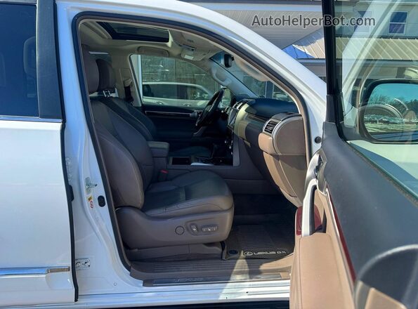 JTJBM7FX7J5194778 2018 LEXUS GX White 