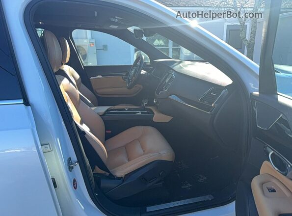 YV4A22PK2J1333441 2018 VOLVO XC90 White უკანა ხედი