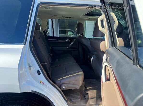 JTJBM7FX7J5194778 2018 LEXUS GX White 
