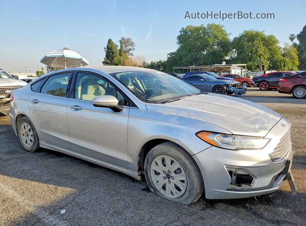 3FA6P0G70KR114002 2019 FORD FUSION Серебряный 