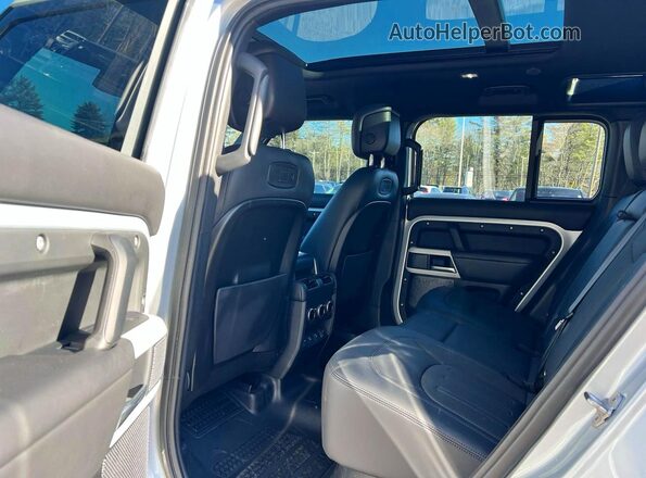 SALEW7RU6N2097910 2022 LAND ROVER DEFENDER Серебряный Вид щитка приборов