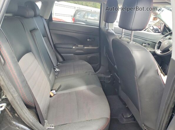 JA4ARUAU4TU000853 2026 MITSUBISHI OUTLANDER Black Շարժիչի բաժամունքի տեսք