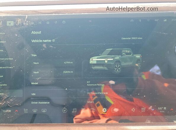 7FCTGAAA1PN023638 2023 RIVIAN R1T Gray 