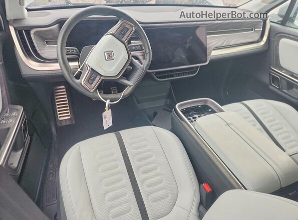 7FCTGAAA3PN017985 2023 RIVIAN R1T Blue Dashboard view