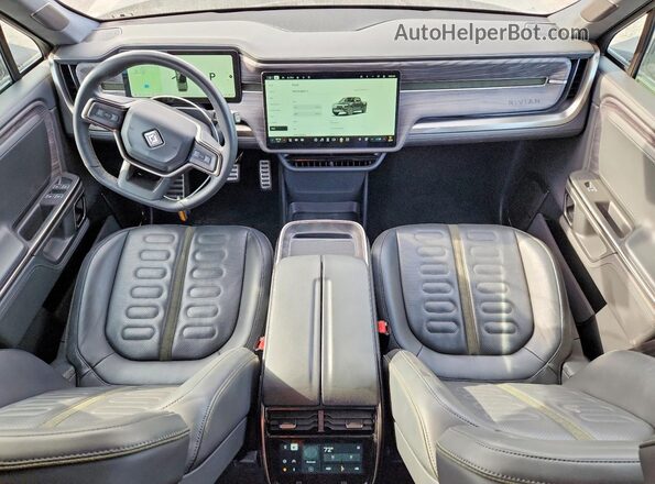 7FCTGAAL6NN006087 2022 RIVIAN R1T Black Widok deski rozdzielczej