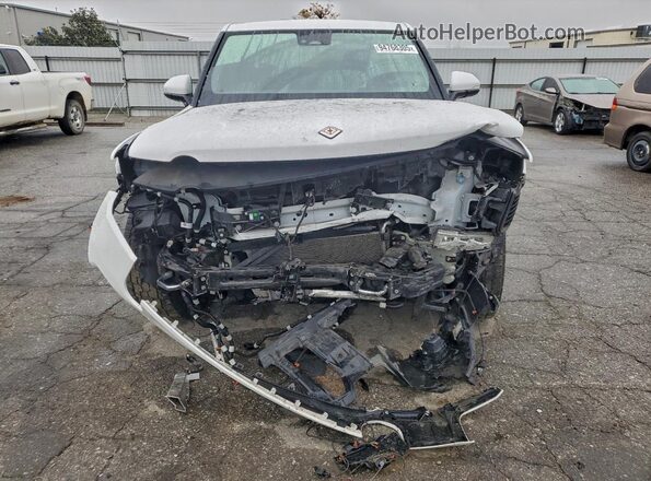 7FCTGAAL7NN001819 2022 RIVIAN R1T Белый Вид спереди