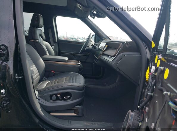 7FCTGCAP0SN040102 2025 RIVIAN R1T Black Вид салону спереду