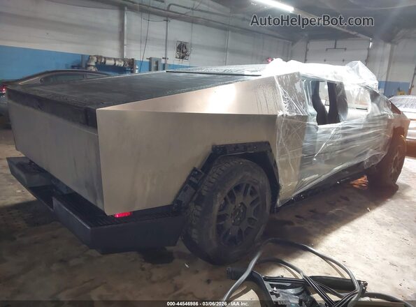 7G2CEHED0RA034862 2024 TESLA CYBERTRUCK Tan Vista frontal