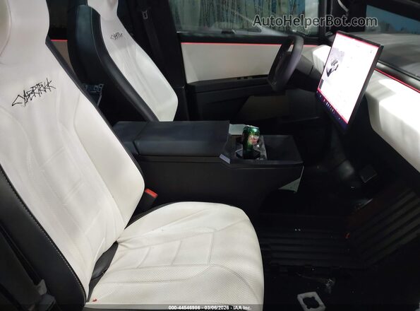 7G2CEHED0RA034862 2024 TESLA CYBERTRUCK Tan Vista interior delantera