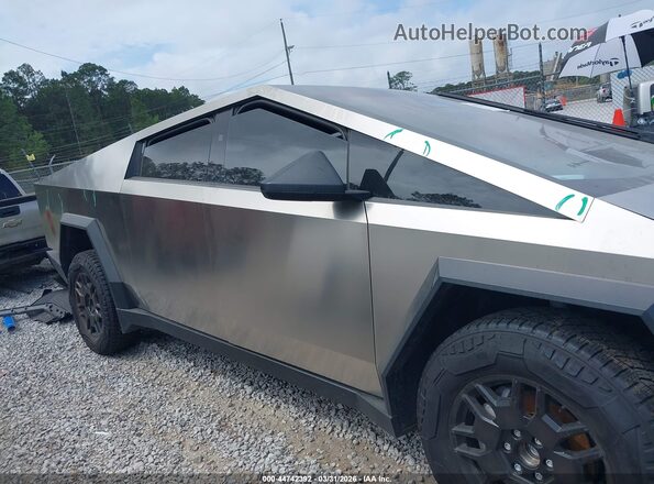 7G2CEHED0TA087827 2026 TESLA CYBERTRUCK Gray Widok wnętrza 360 stopni