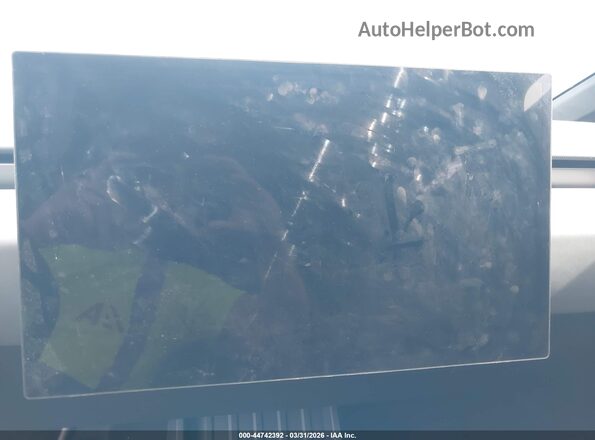 7G2CEHED0TA087827 2026 TESLA CYBERTRUCK Gray Widok tylnych siedzeń