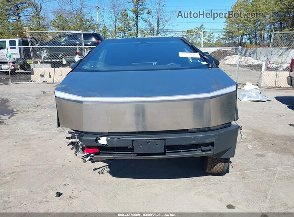 7G2CEHED3SA073483 2025 TESLA CYBERTRUCK Silver Vista del cuadro de instrumentos