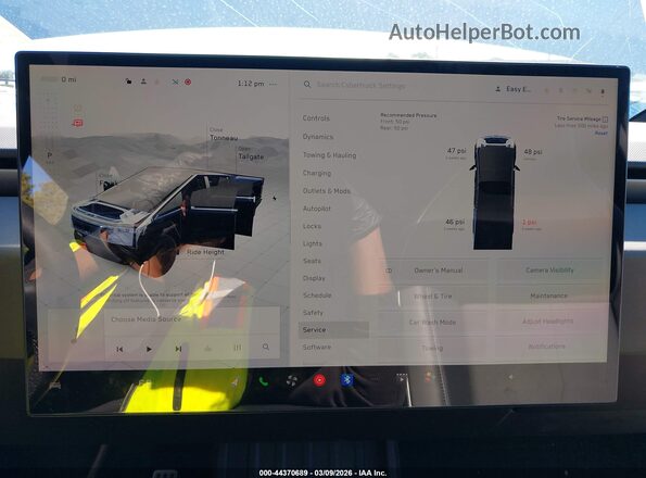 7G2CEHED3SA073483 2025 TESLA CYBERTRUCK Silver 