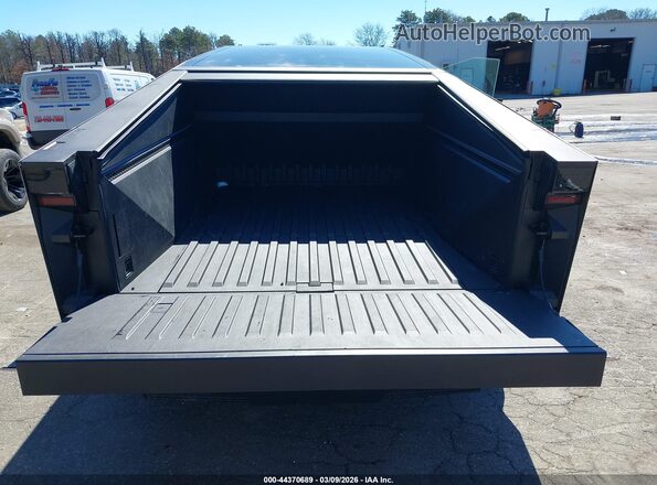 7G2CEHED3SA073483 2025 TESLA CYBERTRUCK Silver 