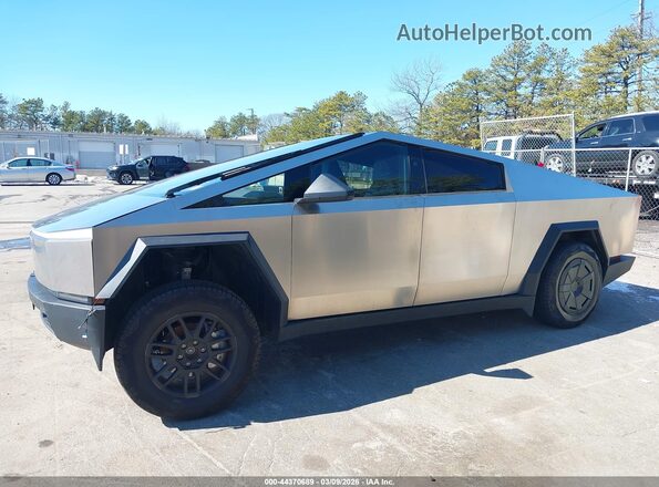 7G2CEHED3SA073483 2025 TESLA CYBERTRUCK Silver Vista interior de 360 grados