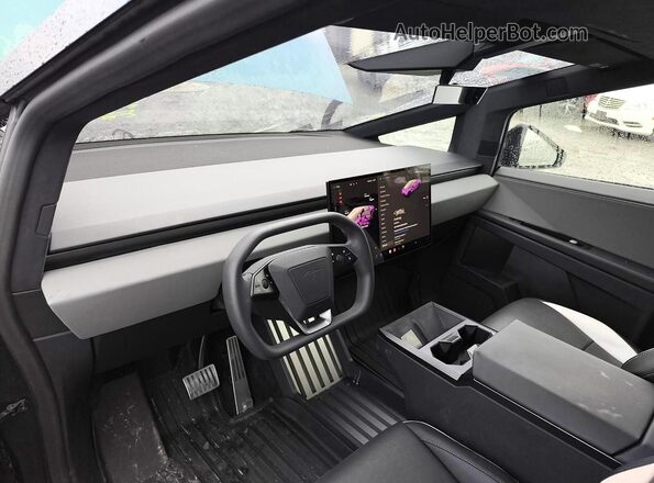 7G2CEHED8RA028338 2024 TESLA CYBERTRUCK Green Widok wnętrza 360 stopni