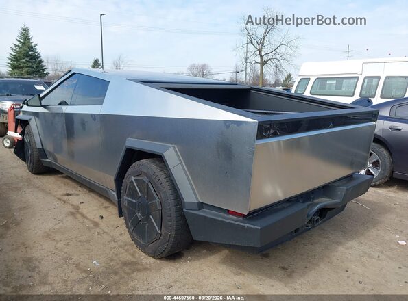 7G2CEHED9RA053653 2024 TESLA CYBERTRUCK Silver Trasero izquierdo