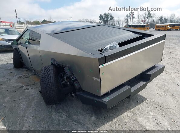7G2CEHEE3RA052720 2024 TESLA CYBERTRUCK Silver Задня ліва чверть