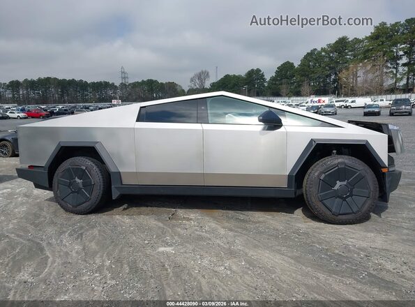 7G2CEHEE3RA052720 2024 TESLA CYBERTRUCK Silver Вид щитка приладів
