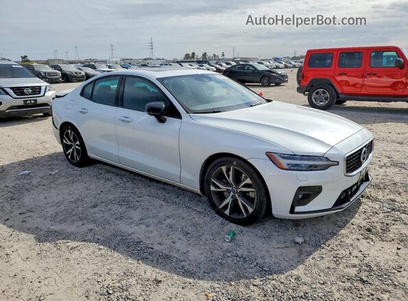 7JRA22TM3KG014740 2019 VOLVO S60 Белый 