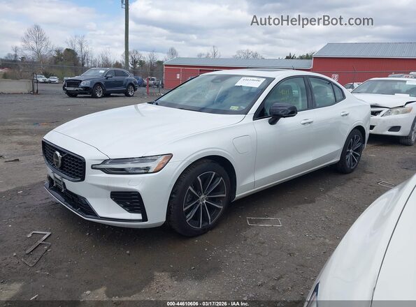 7JRH60FL3RG311429 2024 VOLVO S60 RECHARGE PLUG-IN HYBRID White Przód lewy
