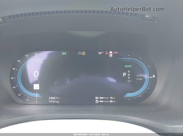 7JRH60FL3RG311429 2024 VOLVO S60 RECHARGE PLUG-IN HYBRID White Widok tylnych siedzeń