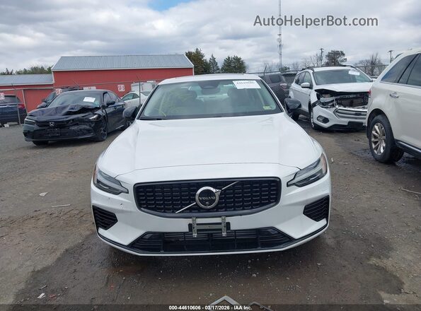 7JRH60FL3RG311429 2024 VOLVO S60 RECHARGE PLUG-IN HYBRID White Widok zestawu wskaźników