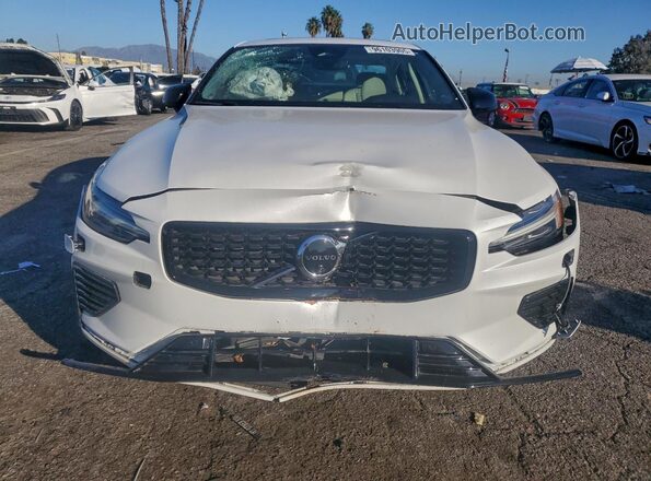 7JRH60FL4RG313495 2024 VOLVO S60 White Դիմացի տեսք