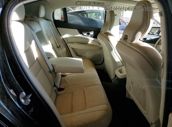 7JRL12FL4RG281264 2024 VOLVO S60 Black Вид задніх сидінь