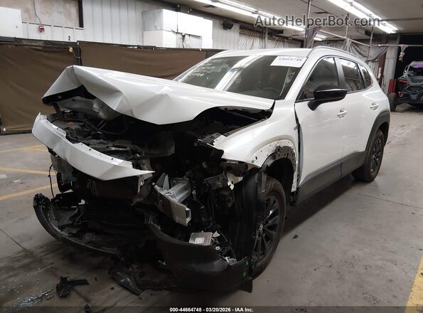 7MMVAABW4SN109657 2025 MAZDA CX-50 HYBRID White წინა მარცხენა ხედი სამი მეოთხედიდან