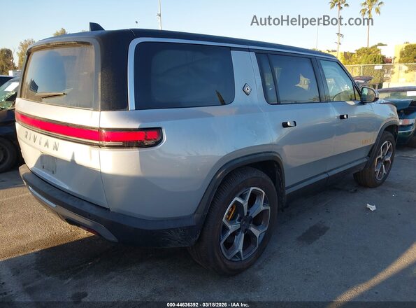 7PDSGABA4RN033589 2024 RIVIAN R1S Silver უკანა მარჯვენა