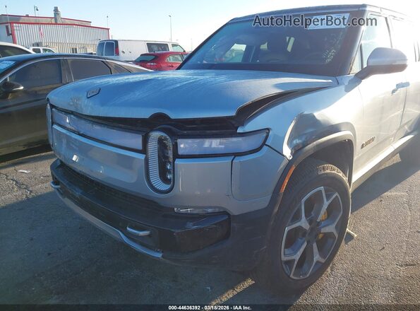 7PDSGABA4RN033589 2024 RIVIAN R1S Silver წინა ხედი