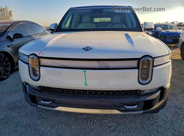7PDSGABA6PN018816 2023 RIVIAN R1S White 
