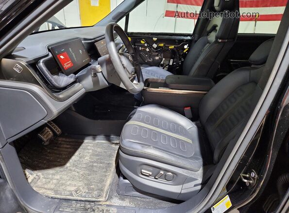 7PDSGABL1NN001680 2022 RIVIAN R1S Black Widok wnętrza z przodu