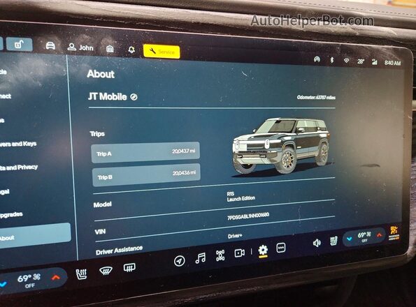 7PDSGABL1NN001680 2022 RIVIAN R1S Black Widok zestawu wskaźników