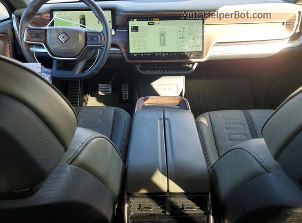 7PDSGABL8PN013117 2023 RIVIAN R1S Green წინა პანელის ხედი