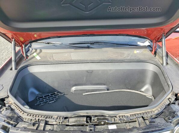 7PDSGBBA2RN030020 2024 RIVIAN R1S Red Вид підкапотного простору