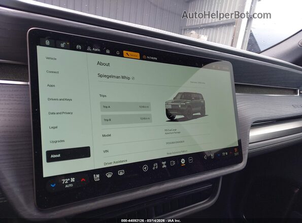 7PDSGBBA5SN065804 2025 RIVIAN R1S Серый 