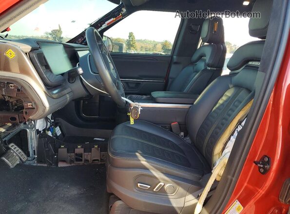 7PDSGCBA1RN029852 2024 RIVIAN R1S Maroon Vista interior delantera