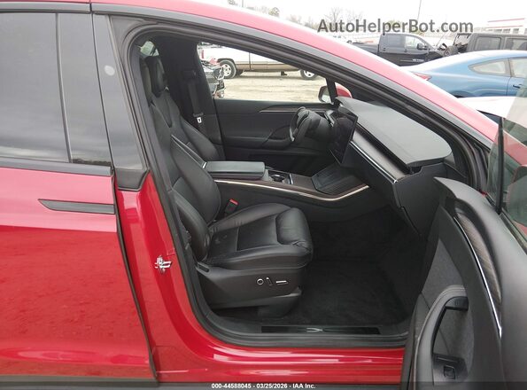 7SAXCBE50NF360550 2022 TESLA MODEL X Burgundy Front interior view