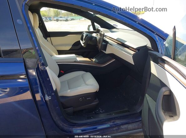 7SAXCBE52PF397733 2023 TESLA MODEL X Blue Vista interior delantera