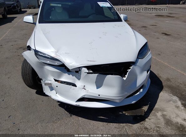 7SAXCBE64NF331741 2022 TESLA MODEL X White Widok z przodu